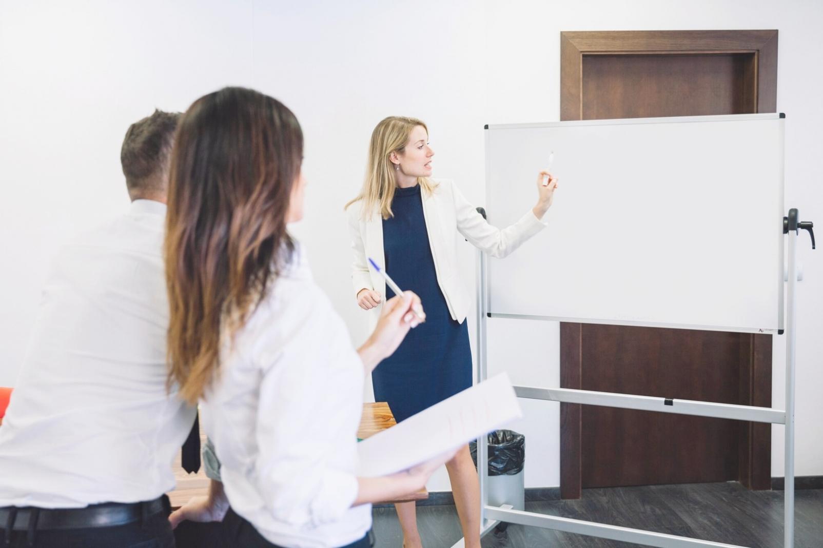 Workshop-Teilnehmer bei der Geschäftsmodell-Entwicklung